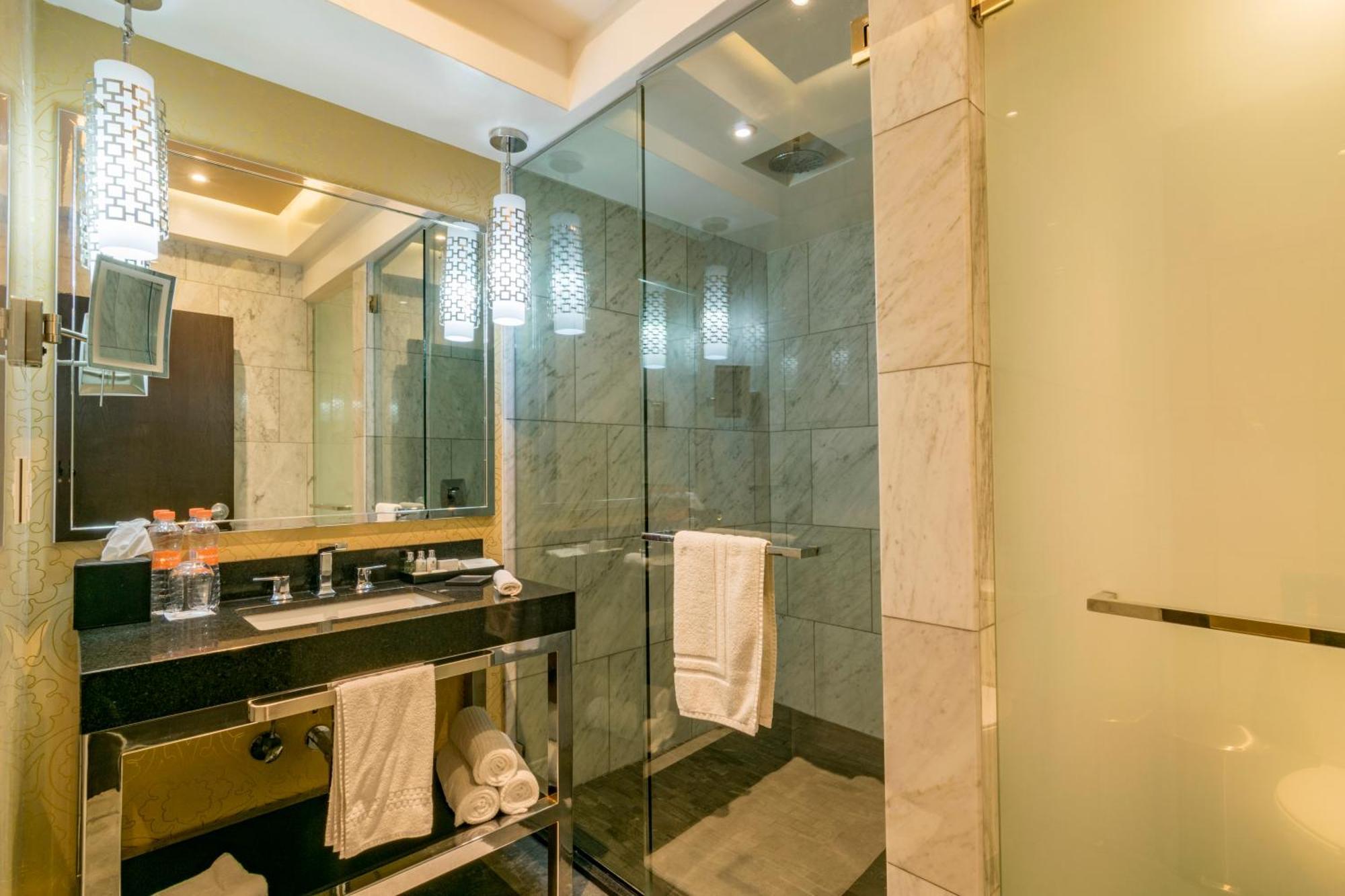 K Tower Boutique Hotel By Lucerna ティファナ エクステリア 写真